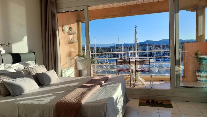 Boutique Apartment Hirondelle Port Frejus - image 16