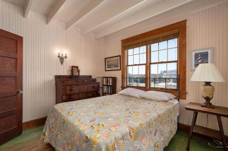 NH225 Fourth Estate Cottage - image 34