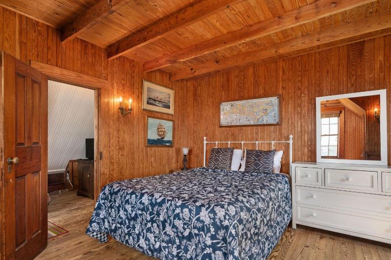NH225 Fourth Estate Cottage - image 19