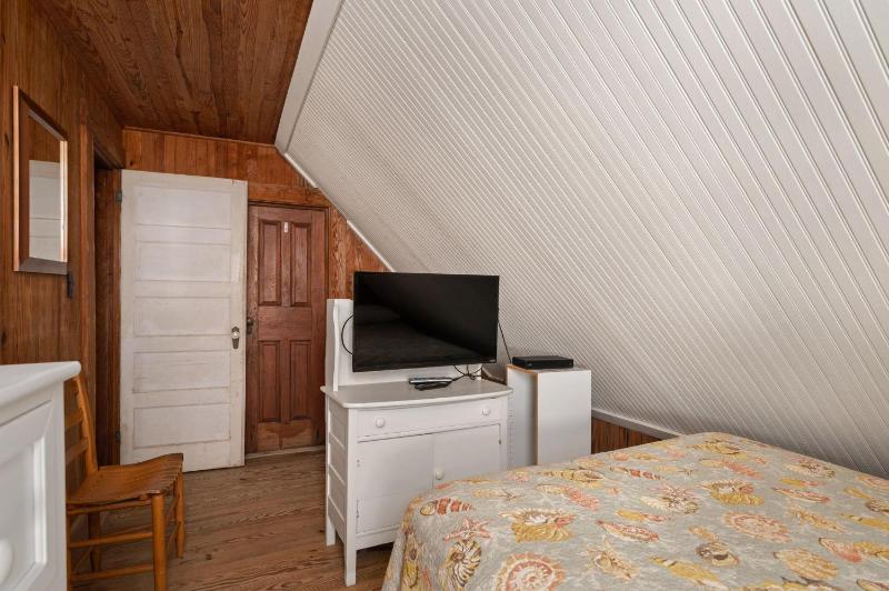 NH225 Fourth Estate Cottage - image 21