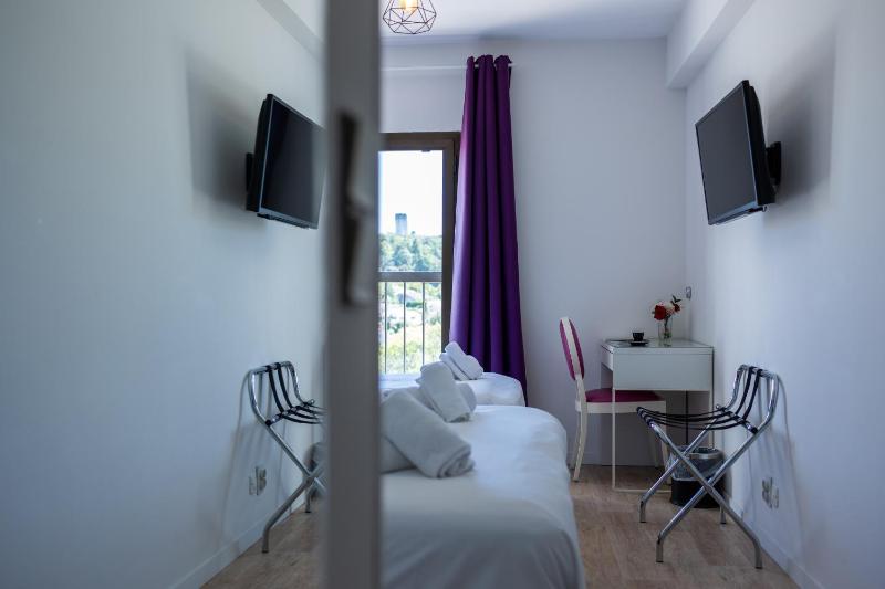 Superior Triple Room image 4