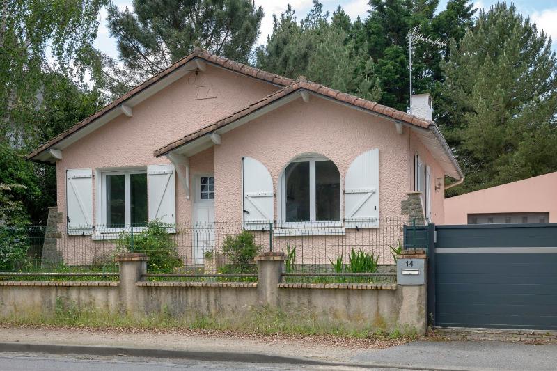 Maison pour 4 avec jardin à 1km de la plage - image 11