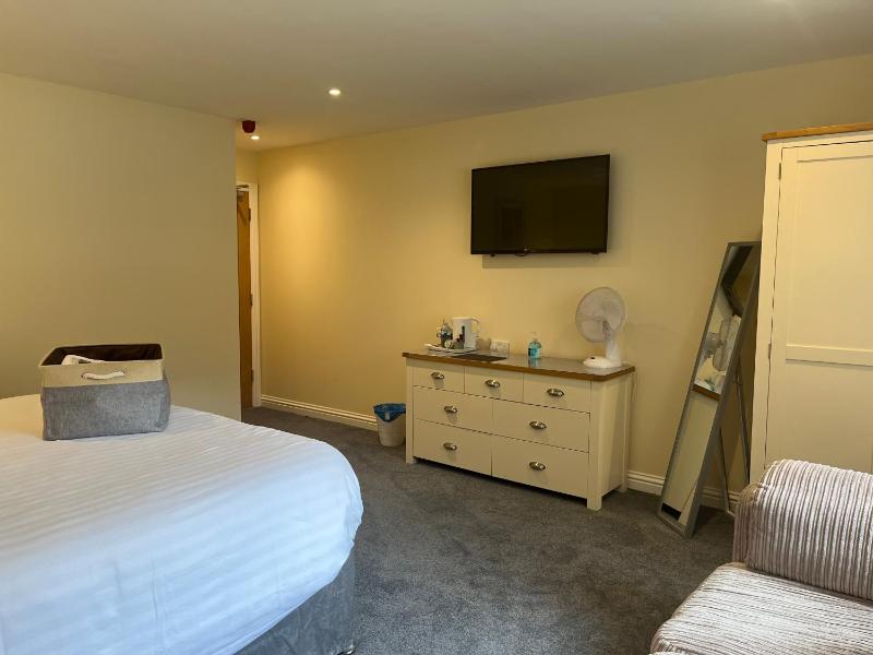 King Room image 3