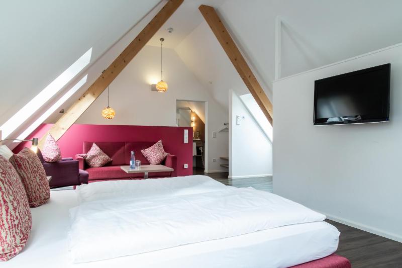 Standard Double Room image 1