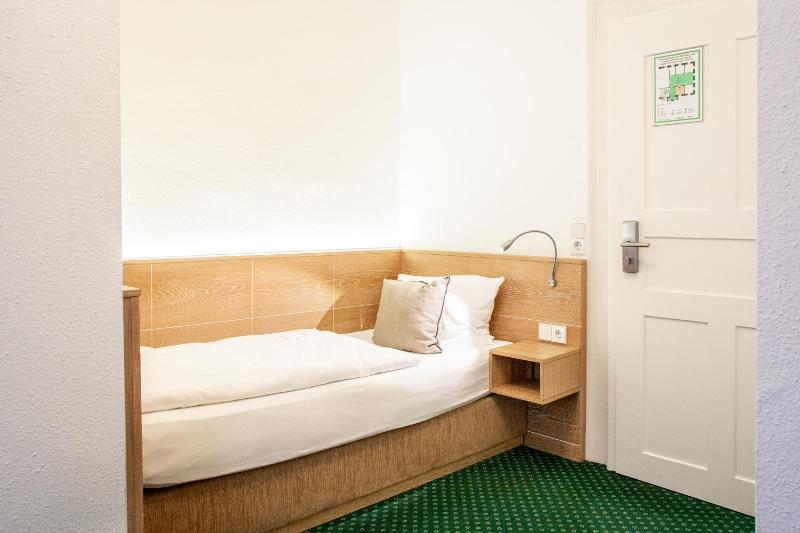 Single Room image 1