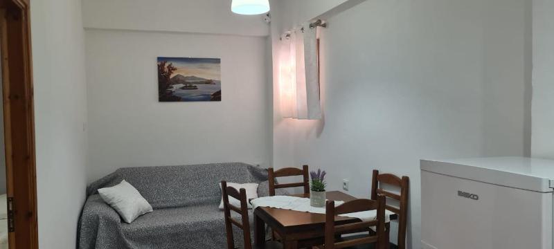 Two-Bedroom Apartment with Balcony and Sea View image 4