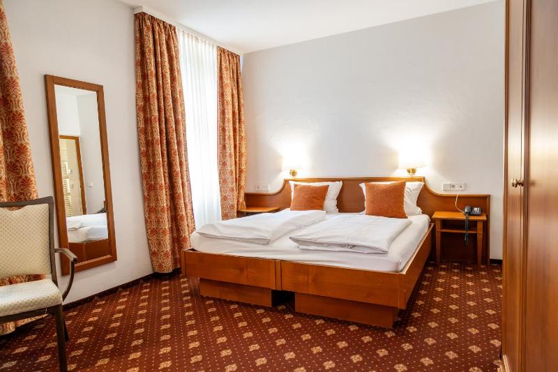 Superior Double Room image 1