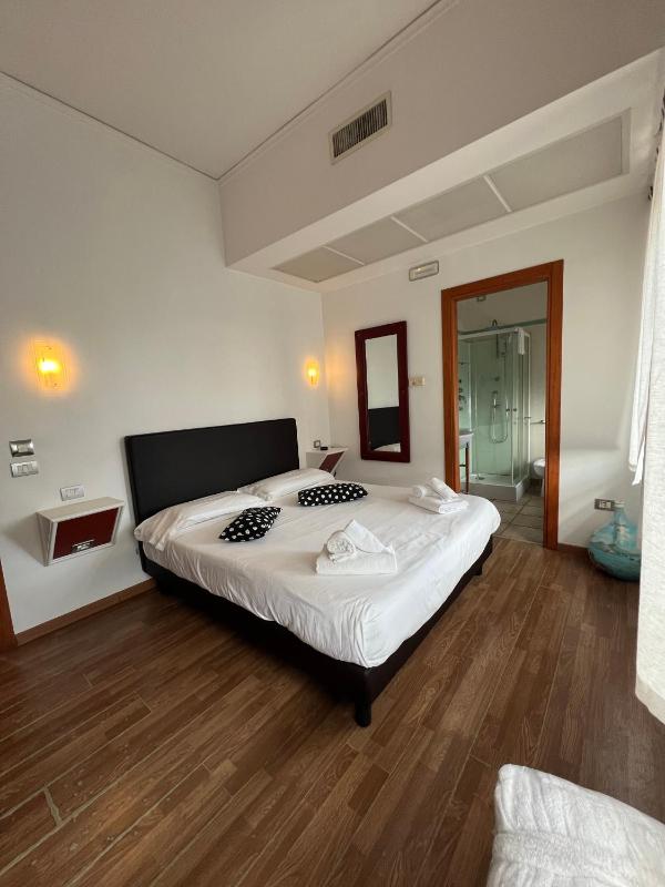 Superior Double or Twin Room image 1