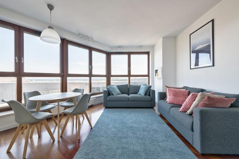SEA TOWERS Panorama Apartments by Noclegi Renters - image 22