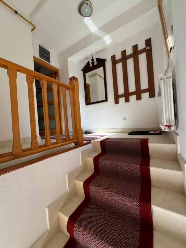 Latin Bridge Sarajevo - 3 Room Apartment 80m2 in Villa with free private parking - Old Town Sarajevo - image 5