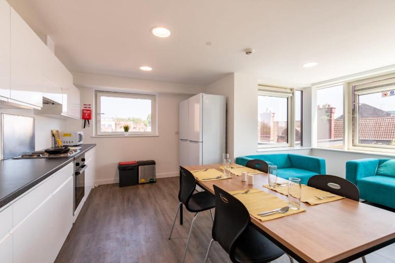 For Students Only Print Hall 10 min walk to University of Bristol - image 15