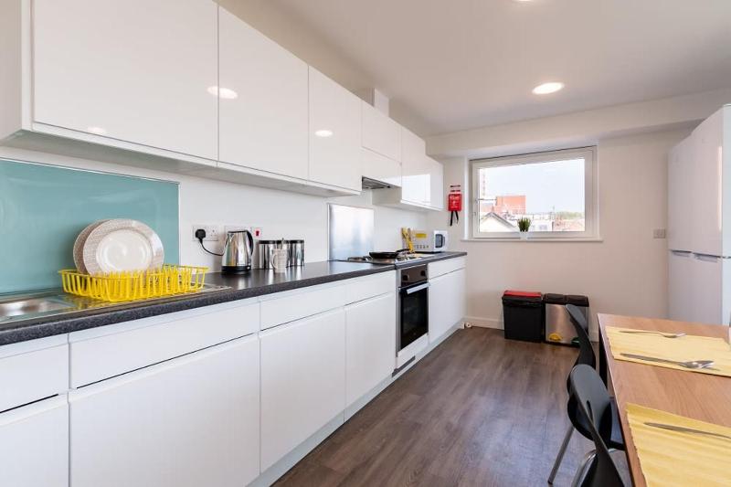 For Students Only Print Hall 10 min walk to University of Bristol - image 10