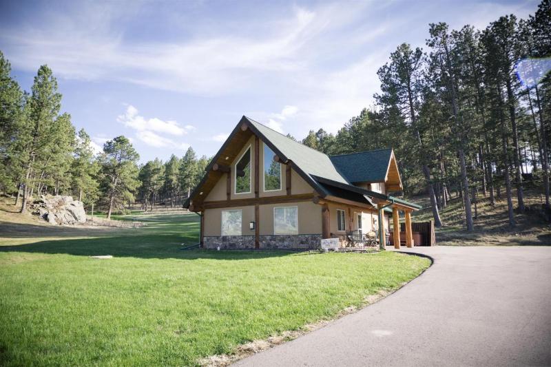 Three-Bedroom Holiday Home  image 4