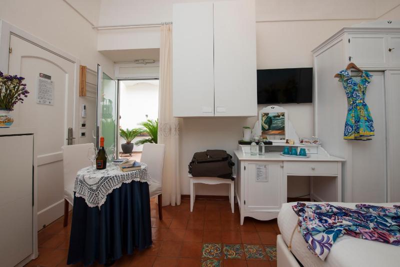 Hotel Antica Repubblica in the historical center 2 minutes awayat 170mt from the Sea - image 19