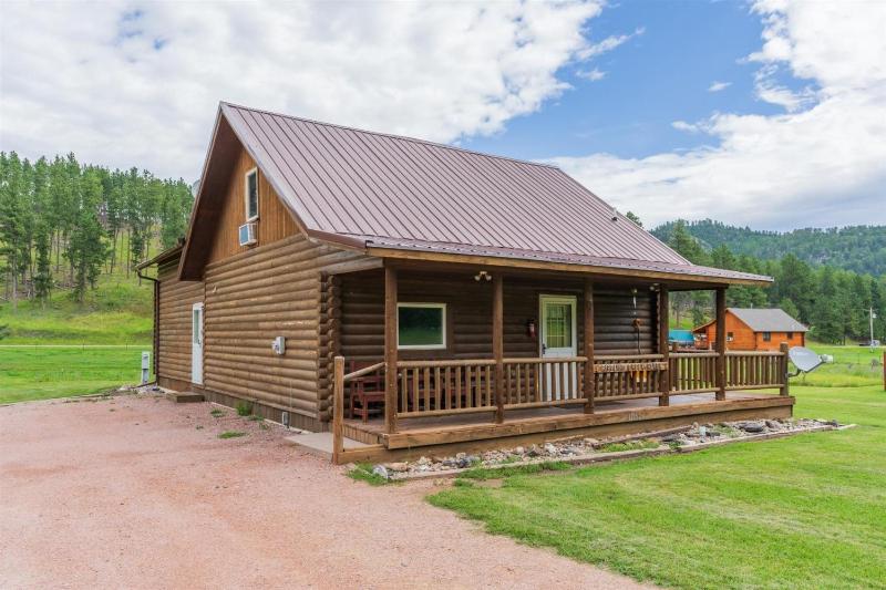 Three-Bedroom Holiday Home  image 2