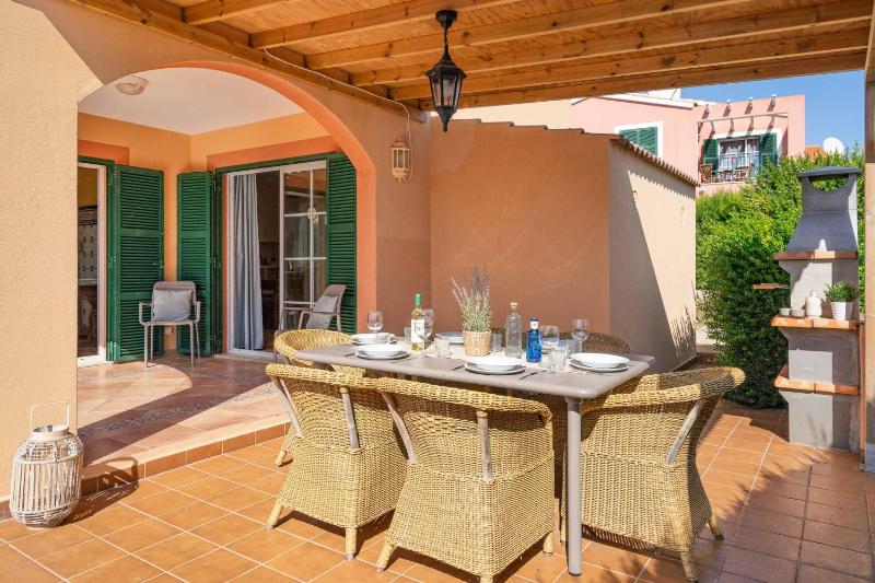 Three-Bedroom Villa image 4