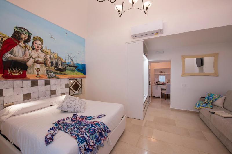 Hotel Antica Repubblica in the historical center 2 minutes awayat 170mt from the Sea - image 44