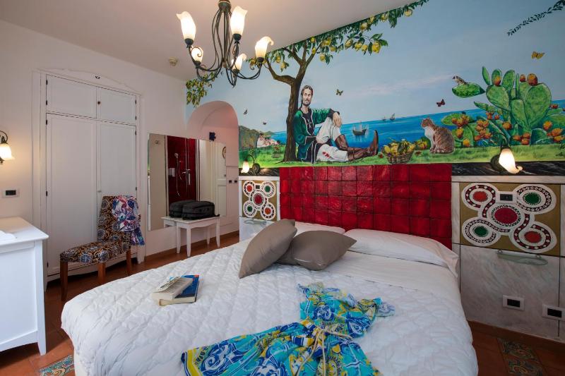 Hotel Antica Repubblica in the historical center 2 minutes awayat 170mt from the Sea - image 26