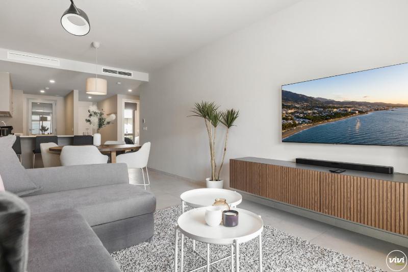 ViVi Homes - Cosy Beach Pool Gym & Beach - image 6
