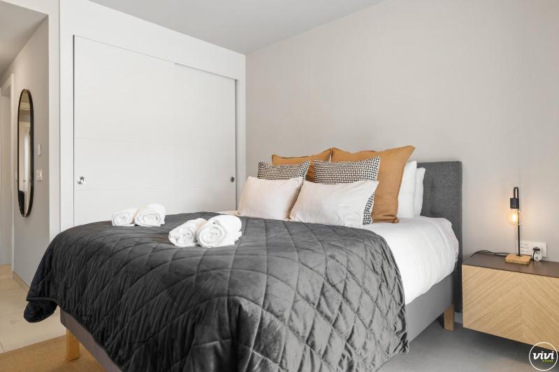 ViVi Homes - Cosy Beach Pool Gym & Beach - image 11