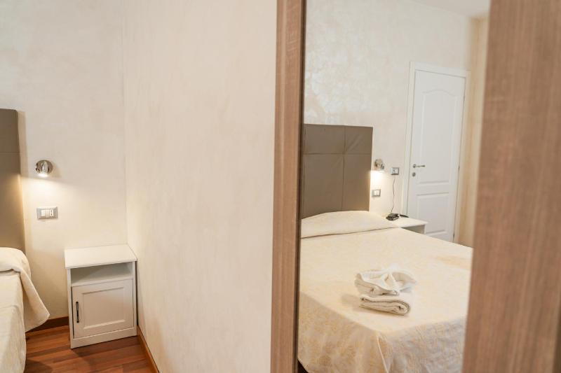 Standard Double Room image 1