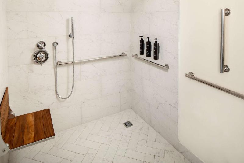 King Room with Roll-In Shower - Hearing/Mobility Accessible - Key West View image 2
