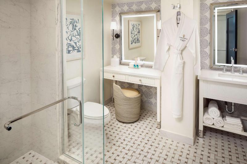 King Suite with Terrace and Partial Ocean View image 3