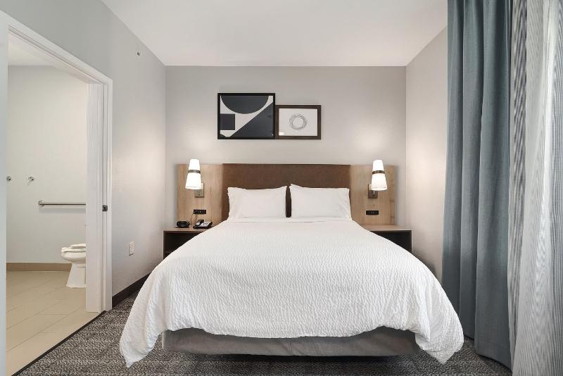 One-Bedroom King Suite with Sofa Bed image 2