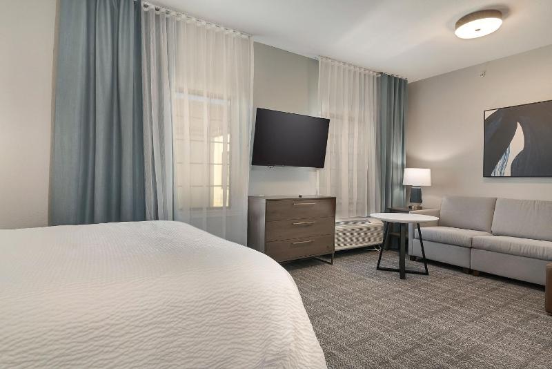 Studio Queen Suite image 2