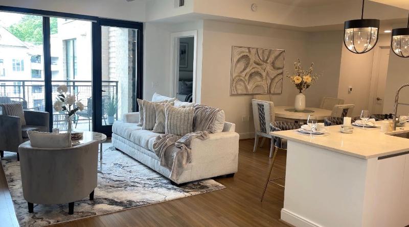Buckhead Atlanta Luxury Suite Images