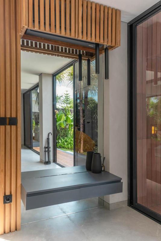 Beyond The Palms - Impressive Brand New 4BR Canggu Villa with Rooftop - image 8