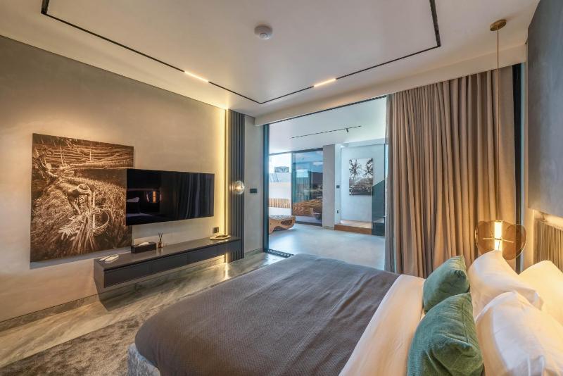 Beyond The Palms - Impressive Brand New 4BR Canggu Villa with Rooftop - image 22