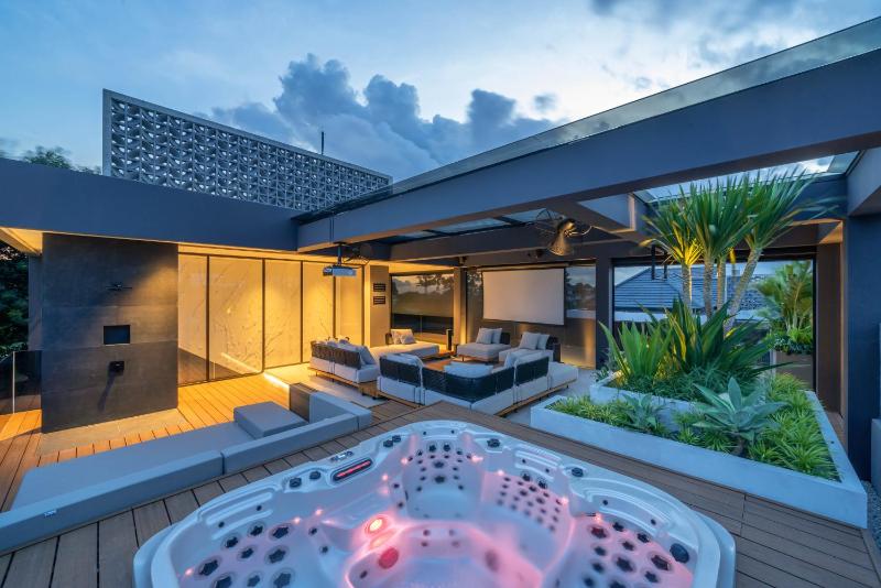 Beyond The Palms - Impressive Brand New 4BR Canggu Villa with Rooftop - image 33