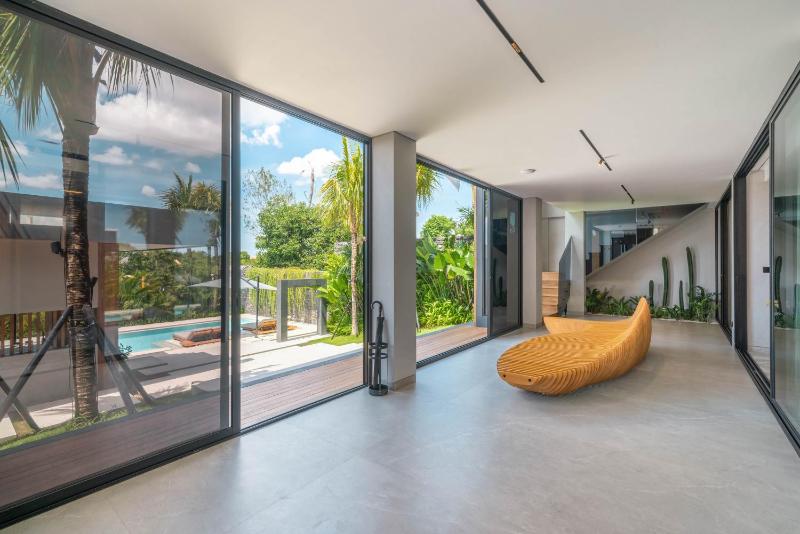 Beyond The Palms - Impressive Brand New 4BR Canggu Villa with Rooftop - image 7