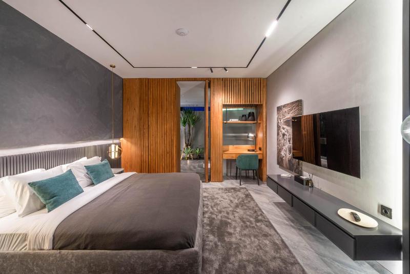 Beyond The Palms - Impressive Brand New 4BR Canggu Villa with Rooftop - image 18