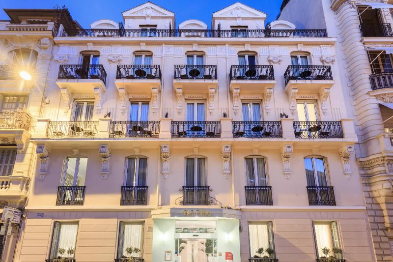 Superior Double or Twin Room with Terrace image 3