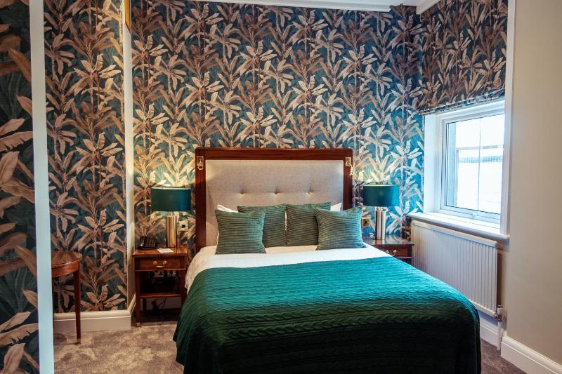 Deluxe Double Room image 1