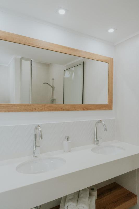 Sea Breeze Hotel - image 6