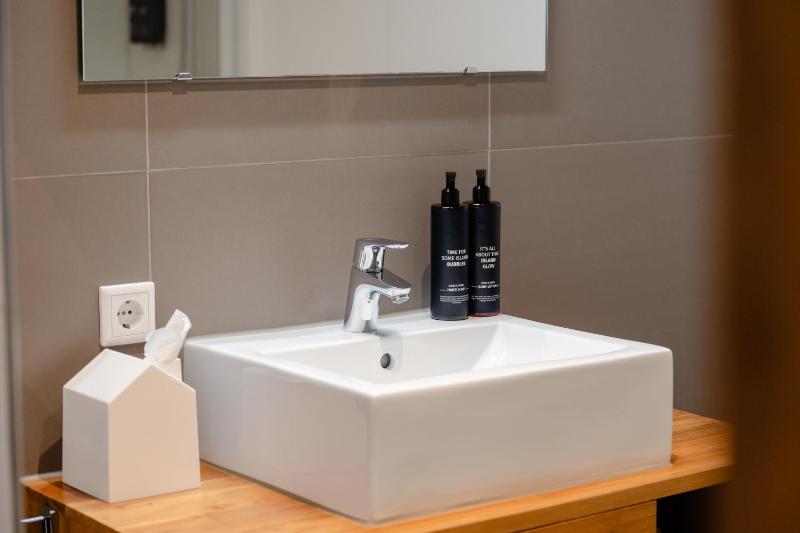 Deluxe Double Room with Shower image 3