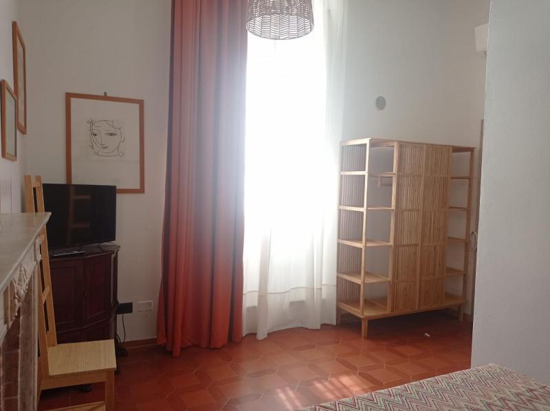 Double Room image 3