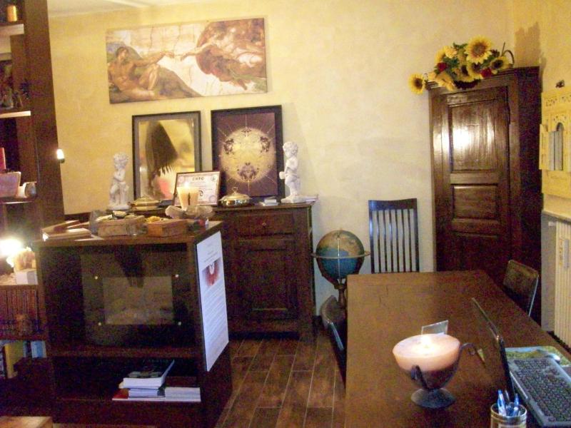 Double Room with Private Internal Bathroom image 1