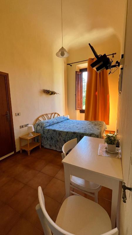 Single Room with Private Bathroom image 1