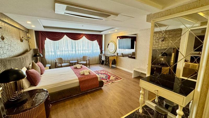 Deluxe Double Room image 1