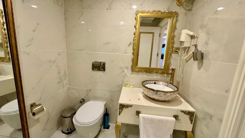 Luxury Triple Room image 1