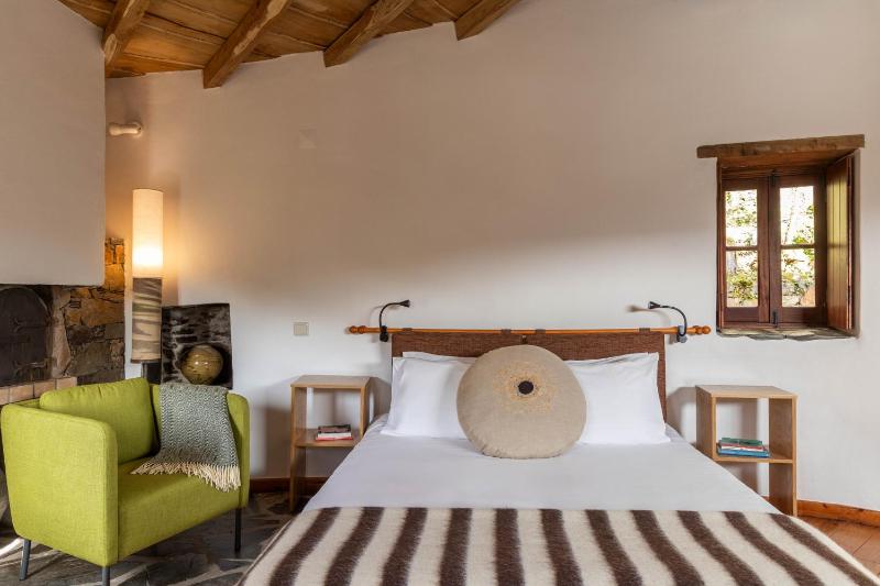 One-bedroom House - Wood Oven image 1