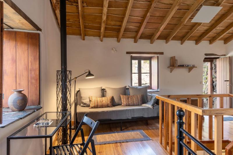 One-bedroom House - Staircase image 3