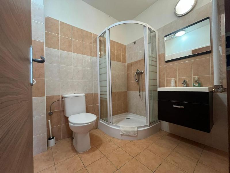 Quadruple Room image 2