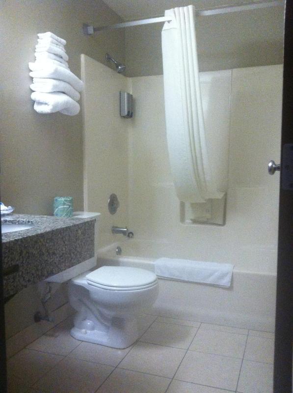Standard Room - Disability Access/Non-Smoking image 1