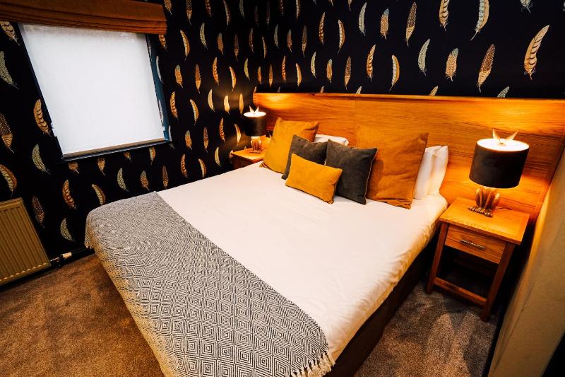 Standard Double Room image 3