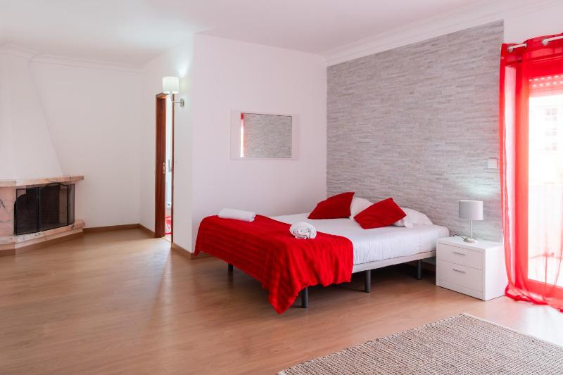 Double Room with Balcony image 1